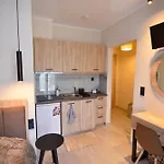 Dimitra House סטאברוס
