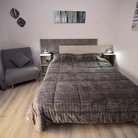 Dimitra House